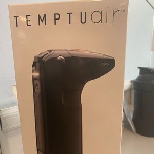 Temptu Air - airbrush makeup system